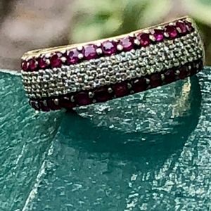 Jewelry - 14K Size 7 Gold Ring With Dust Diamonds and Ruby's Jewelry - 14K Size 7 Gold Ring With Dust Diamonds and Ruby's